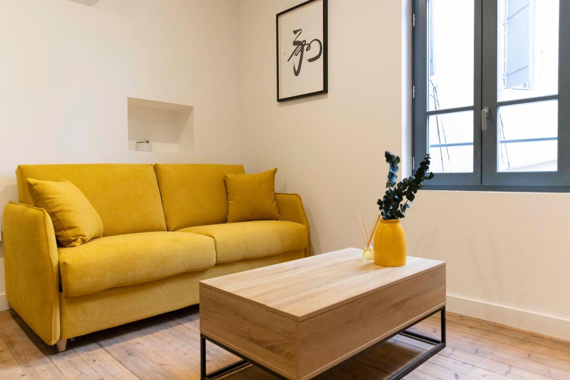 T2 Ed Warner Apartment *
